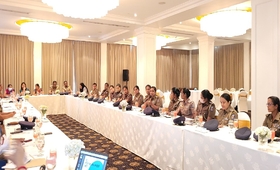 UNFPA Sri Lanka hosted a consultation with the Police Women and Children's Desks to strengthen their capacity to respond to gend