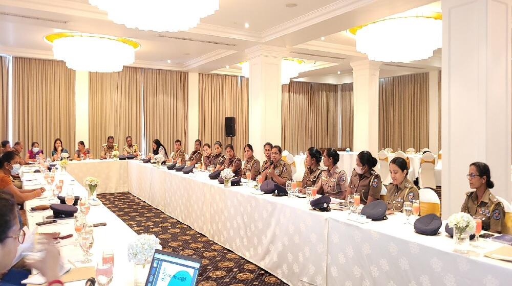 UNFPA Sri Lanka hosted a consultation with the Police Women and Children's Desks to strengthen their capacity to respond to gend