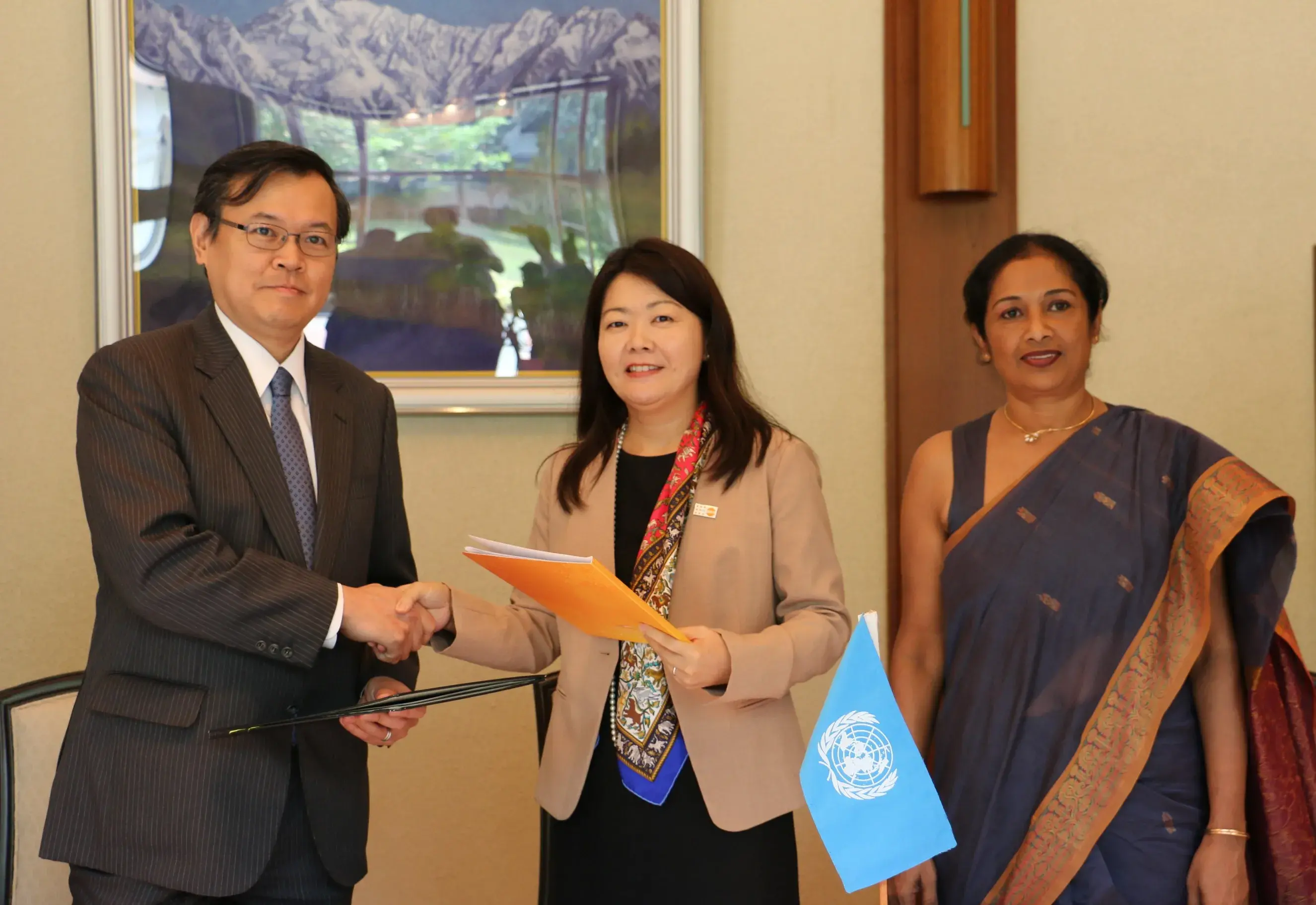 Japan grants USD 1.4 million to UNFPA to improve access to sexual and reproductive health information and services in Sri Lanka